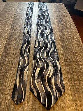 Murano Black, Silver and Gray Wavy Pattern Silk Tie